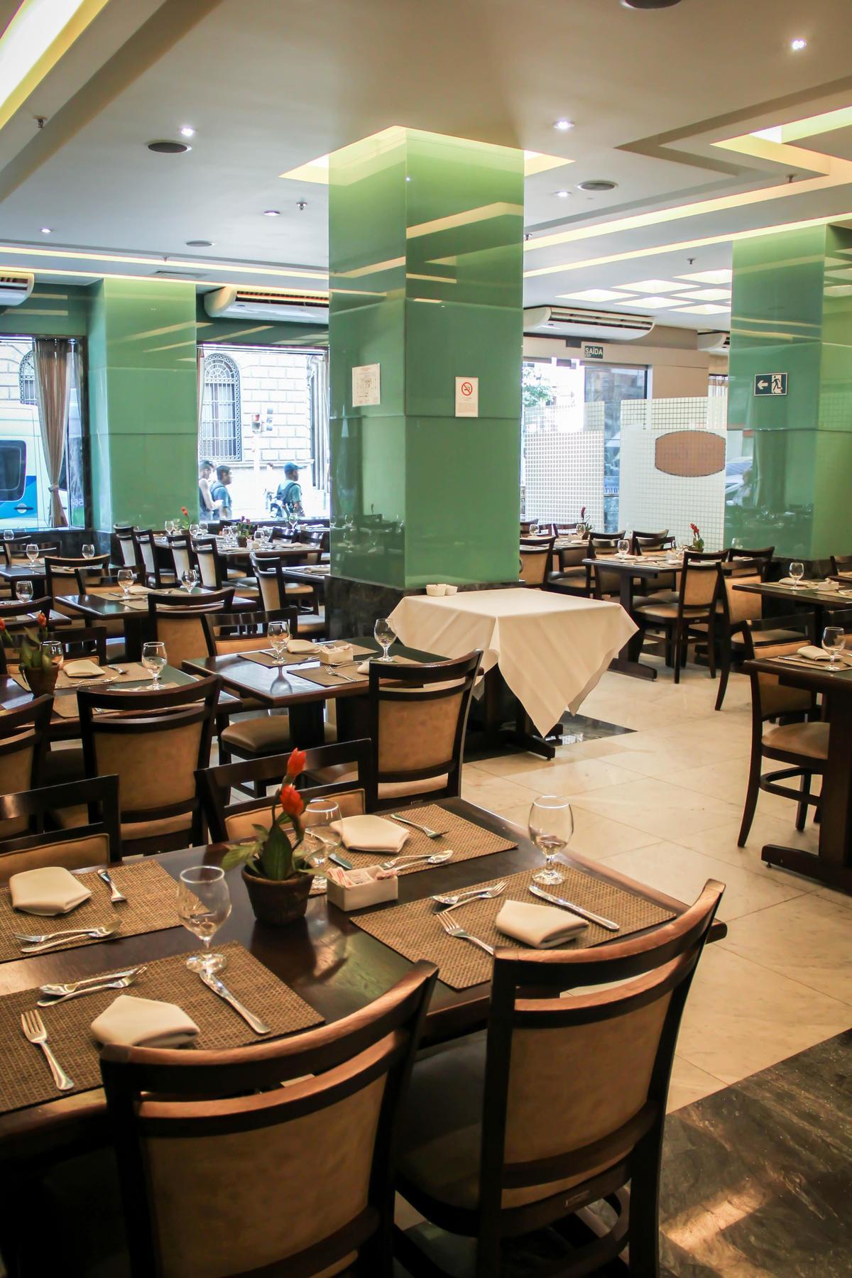 Hotel Atlantico Tower Rio de Janeiro Buitenkant foto Interior of a restaurant in Porto Alegre, Brazil.