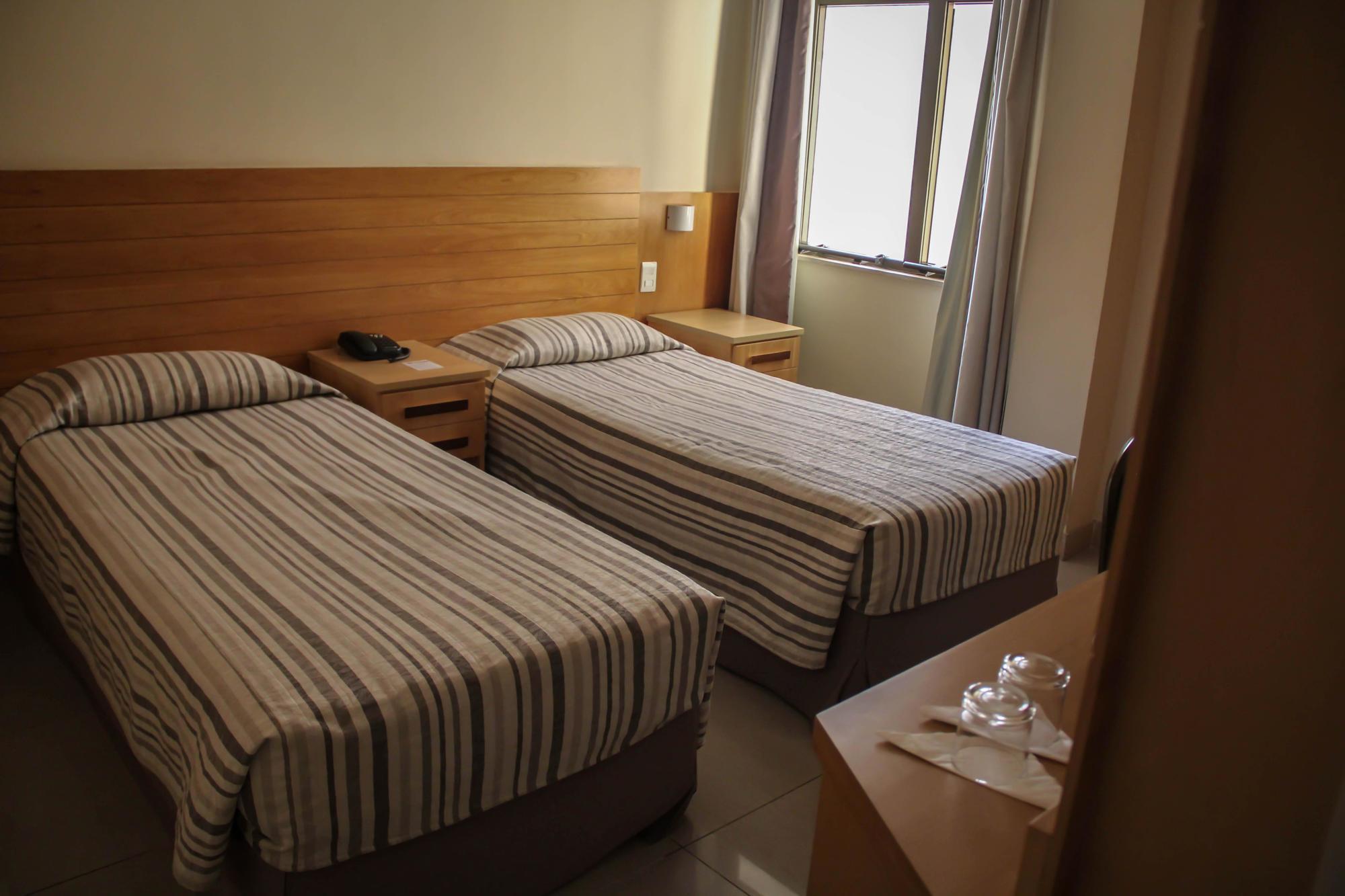 Hotel Atlantico Tower Rio de Janeiro Buitenkant foto Two beds in a hotel room